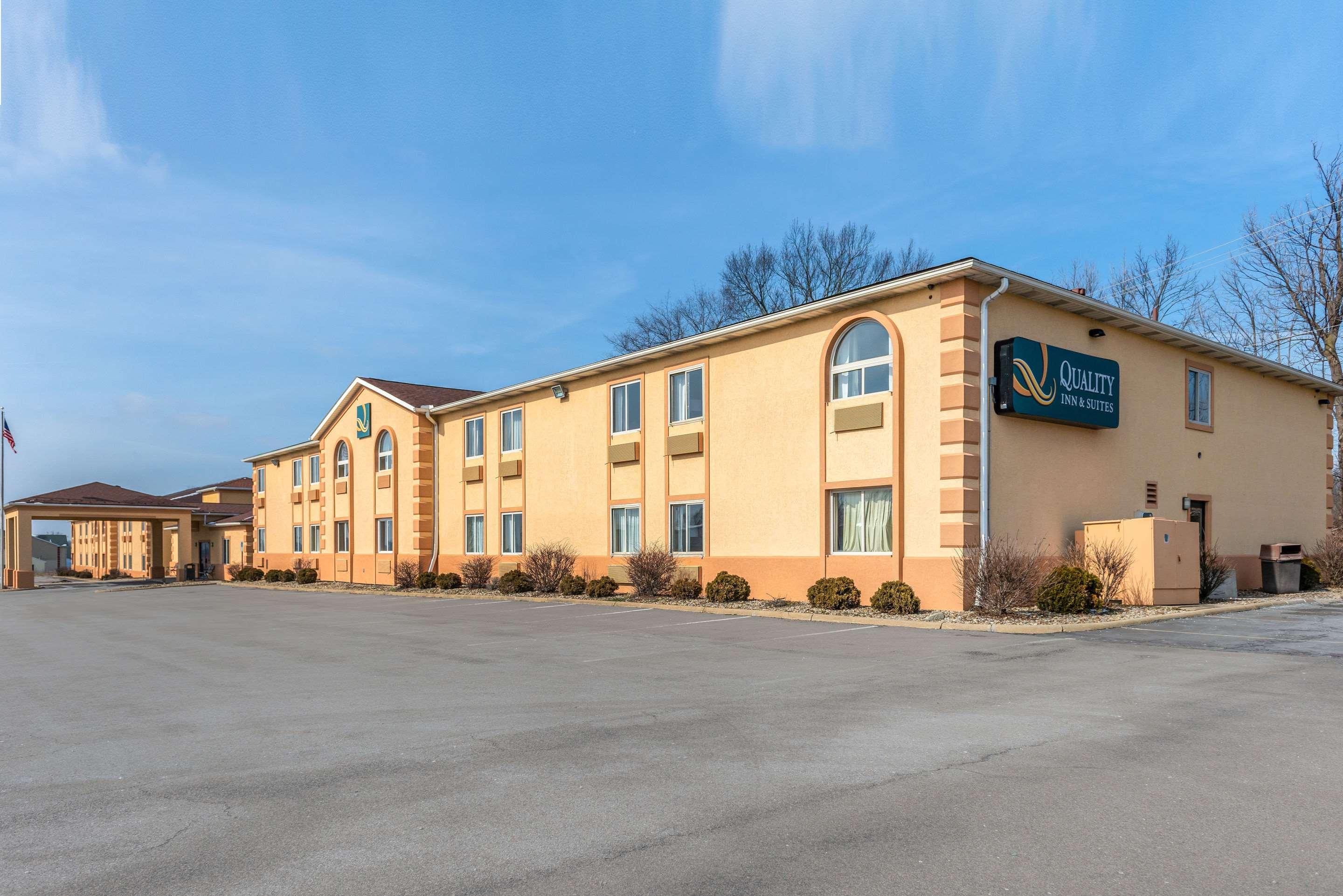 Quality Inn & Suites Seville Exterior photo